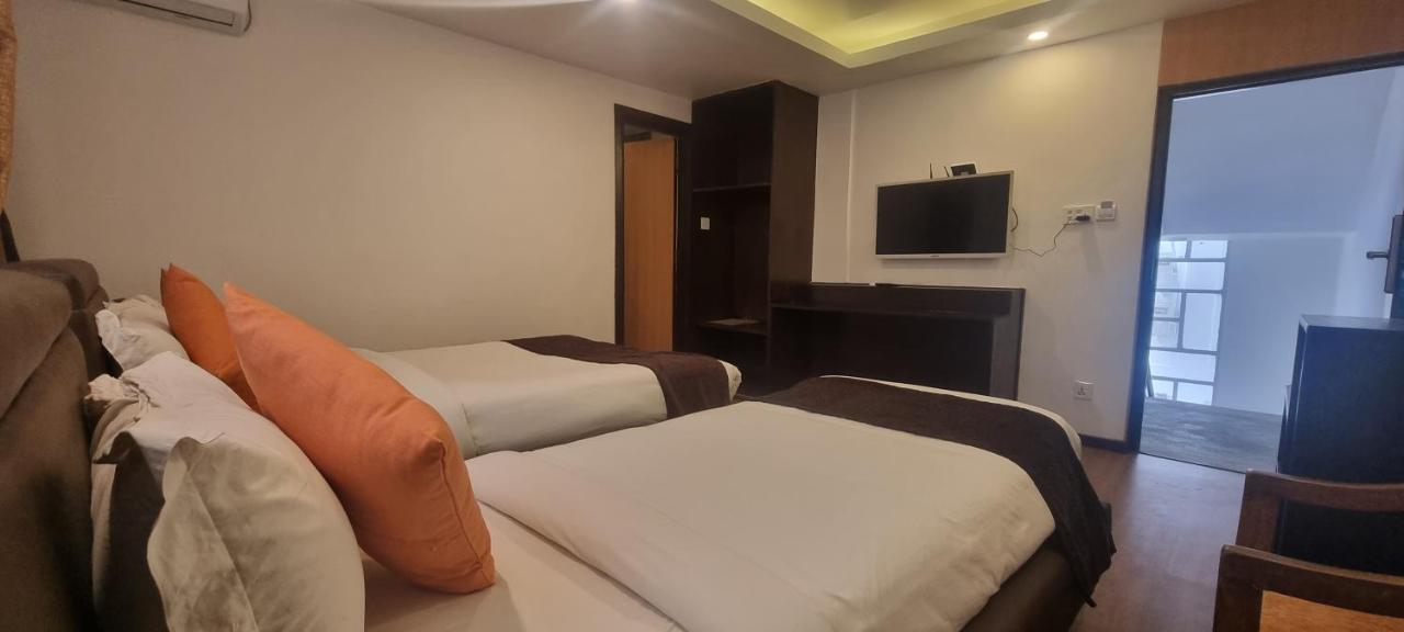 Durbar Hotel & Residence Катманду Экстерьер фото